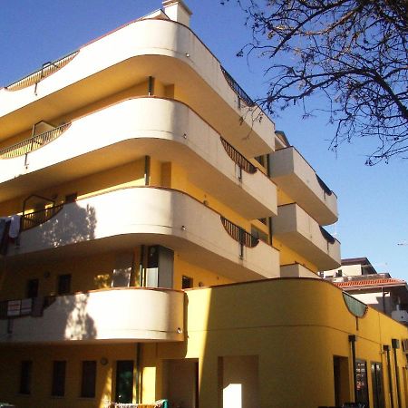 Residence Mediterraneo - Agenzia Cocal Каорле Экстерьер фото